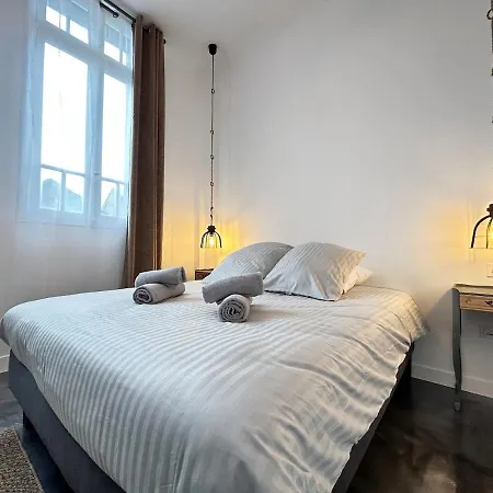 Elegant*epoxy*design&decor Apartment